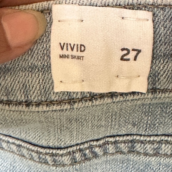 Hudson denim mini skirt. Size 27. Excellent condition! - Picture 3 of 4